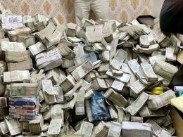 ED ने चेन्नई में OPG Group के ठिकानों पर मारा छापा, 8.38 करोड़ रुपये कैश बरामद ED ने चेन्नई में OPG Group के ठिकानों पर मारा छापा, 8.38 करोड़ रुपये कैश बरामद