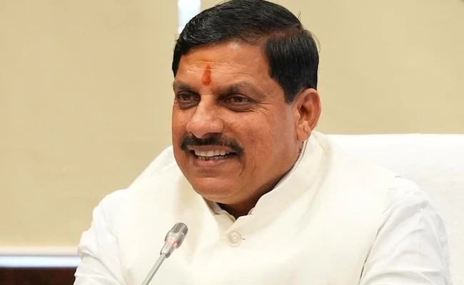 'अभद्र शब्द' के इस्तेमाल को लेकर कांग्रेस ने MP के सीएम के खिलाफ EC में की शिकायत