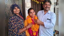 RBSE 12th Result Topper: पिता मटकी बनाकर चलाते परिवार, 12वीं के रिजल्ट में बेटी बनी टॉपर