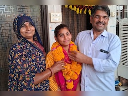 RBSE 12th Result Topper: पिता मटकी बनाकर चलाते परिवार, 12वीं के रिजल्ट में बेटी बनी टॉपर