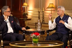 Battleground Grand Finale: A Waveless, Issueless Election? Battleground Grand Finale: A Waveless, Issueless Election?