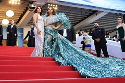 Aishwarya Rai Bachchan And Eva Longoria's Red Carpet Reunion At Cannes Aishwarya Rai Bachchan And Eva Longoria's Red Carpet Reunion At Cannes