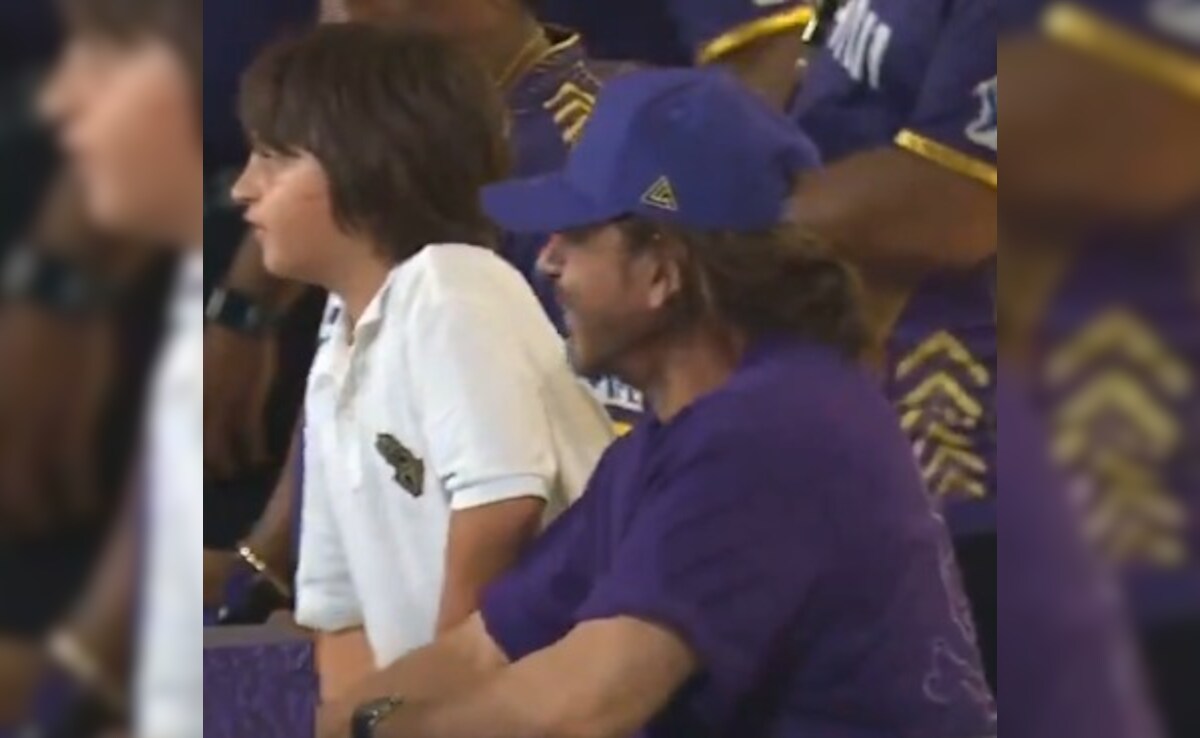 Viral: AbRam's LOL Rejection Of Shah Rukh Khan's Cuddles At IPL Match