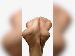 शैंपू में इस चीज को मिलाकर अप्लाई करिए पैर पर, फटी एड़ियां और टैनिंग हो जाएगी छूमंतर शैंपू में इस चीज को मिलाकर अप्लाई करिए पैर पर, फटी एड़ियां और टैनिंग हो जाएगी छूमंतर