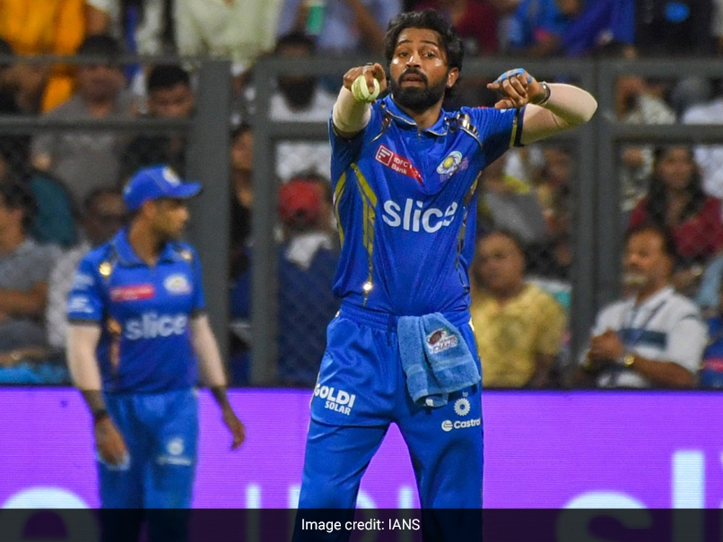 हार्दिक पंड्या ने बीच मैच में जसप्रीत बुमराह को दिखाई आंख, जमकर भड़के, Viral Video