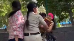 "She Misbehaved": Delhi Police On Viral Video Of 'Vada Pav Girl'
