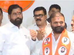 निवडणुकीदरम्यान उद्धव ठाकरेंना मोठा धक्का; विजय करंजकरांचा शिंदे गटात प्रवेश 