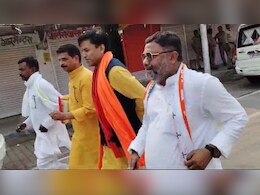परचा भरने का निकला जा रहा था समय, देखी घड़ी तो नेताजी ने लगा दी सरपट दौड़, देखें VIDEO परचा भरने का निकला जा रहा था समय, देखी घड़ी तो नेताजी ने लगा दी सरपट दौड़, देखें VIDEO