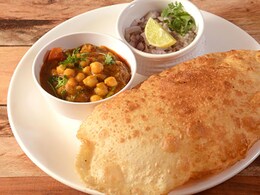 5 Signs You Love Chhole Bhature More Than Anything In This World
