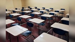 School In England Removes Mirrors From Toilets To Get Students Back In Class