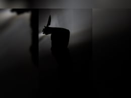 Crime: शराब पीने के लिए रुपये न देना पड़ा महंगा, आरोपी ने किन्नर पर चाकू से कर दिया हमला Crime: शराब पीने के लिए रुपये न देना पड़ा महंगा, आरोपी ने किन्नर पर चाकू से कर दिया हमला