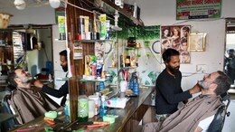 Rahul Gandhi Sends Gift to UP Barber Who Trimmed His Beard Months Ago