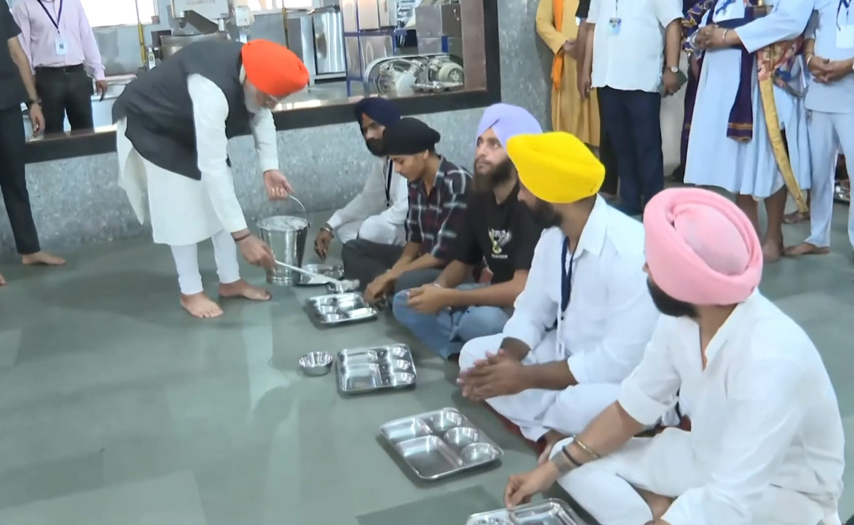 Watch: Wearing Turban, PM Modi Serves Langar At Historic Patna Gurdwara