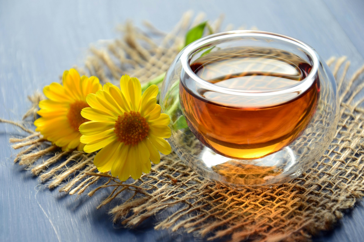 These healthy drinks not only warm your body but also provide essential nutrients and energy