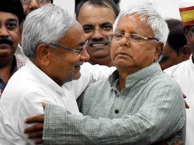 RJD Chief Lalu Yadav ने Nitish Kumar पर निशाना साधते हुए कहा - 'अब नीतिश में राजनीति का दम नहीं'
