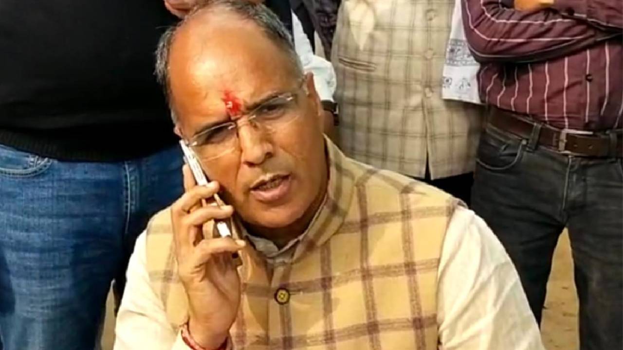 जल संकट के बीच मंत्री का विवादित बयान - मैं बालाजी नहीं, फूंक मारूं पानी आ जाएगा