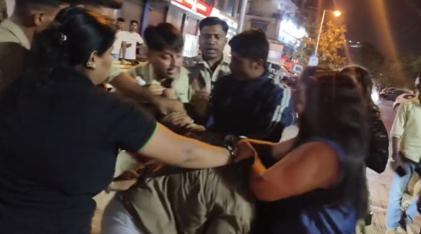 3 Drunk Women Attack, Abuse Cops Outside Maharashtra Bar, Arrested