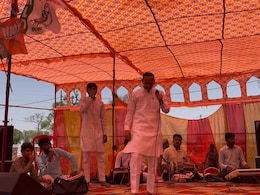 लोकसभा चुनाव : हाथरस में नेताओं के भाषणों पर नहीं, रागिनी के बोलों पर बज रहीं तालियां