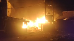 Bhind Fire: भिण्ड के सब्जी मंडी में लगी भीषण आग, 2 दर्जन दुकान जलकर हुआ खाक