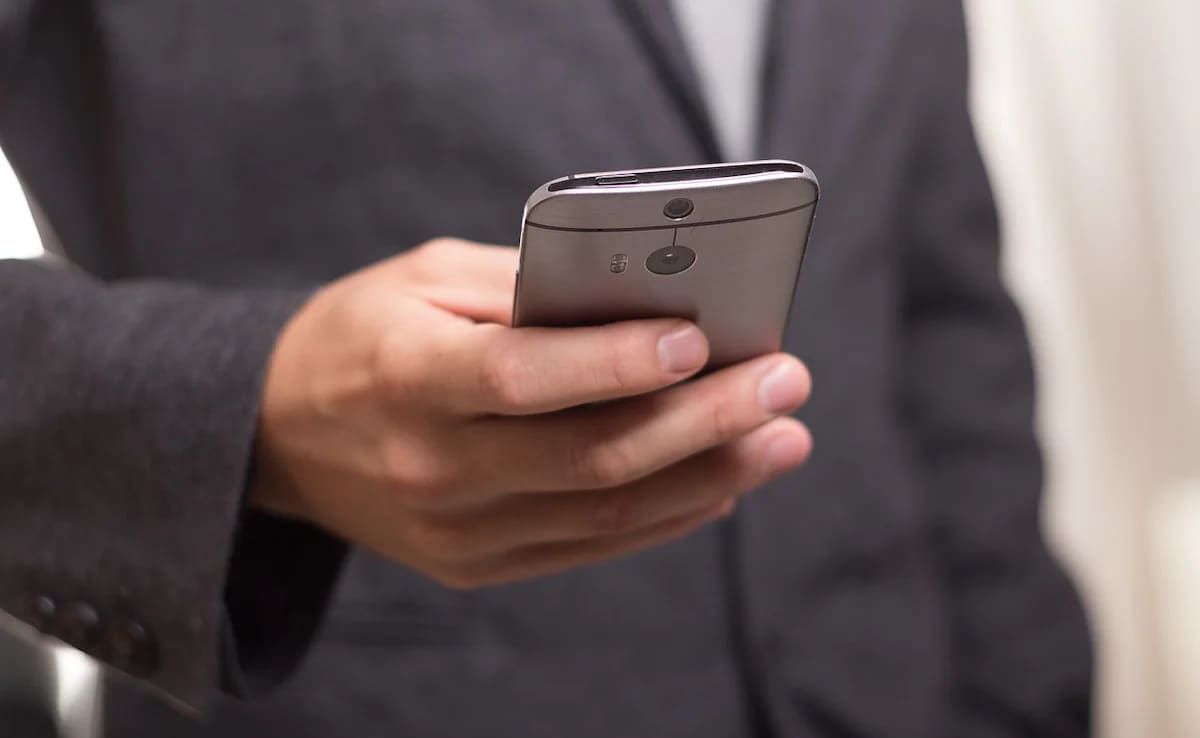 How A WhatsApp Group On Stock Tips Scammed Businessman Of Rs 1.88 Crore