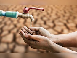 मनमाडमध्ये पाणीसंकट गंभीर, 30 मेपर्यंत पुरेल इतकाच पाणीसाठा शिल्लक मनमाडमध्ये पाणीसंकट गंभीर, 30 मेपर्यंत पुरेल इतकाच पाणीसाठा शिल्लक