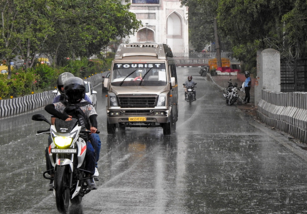 Rains Provide Relief From Heat In Delhi, Mercury Settles At 48 Degrees