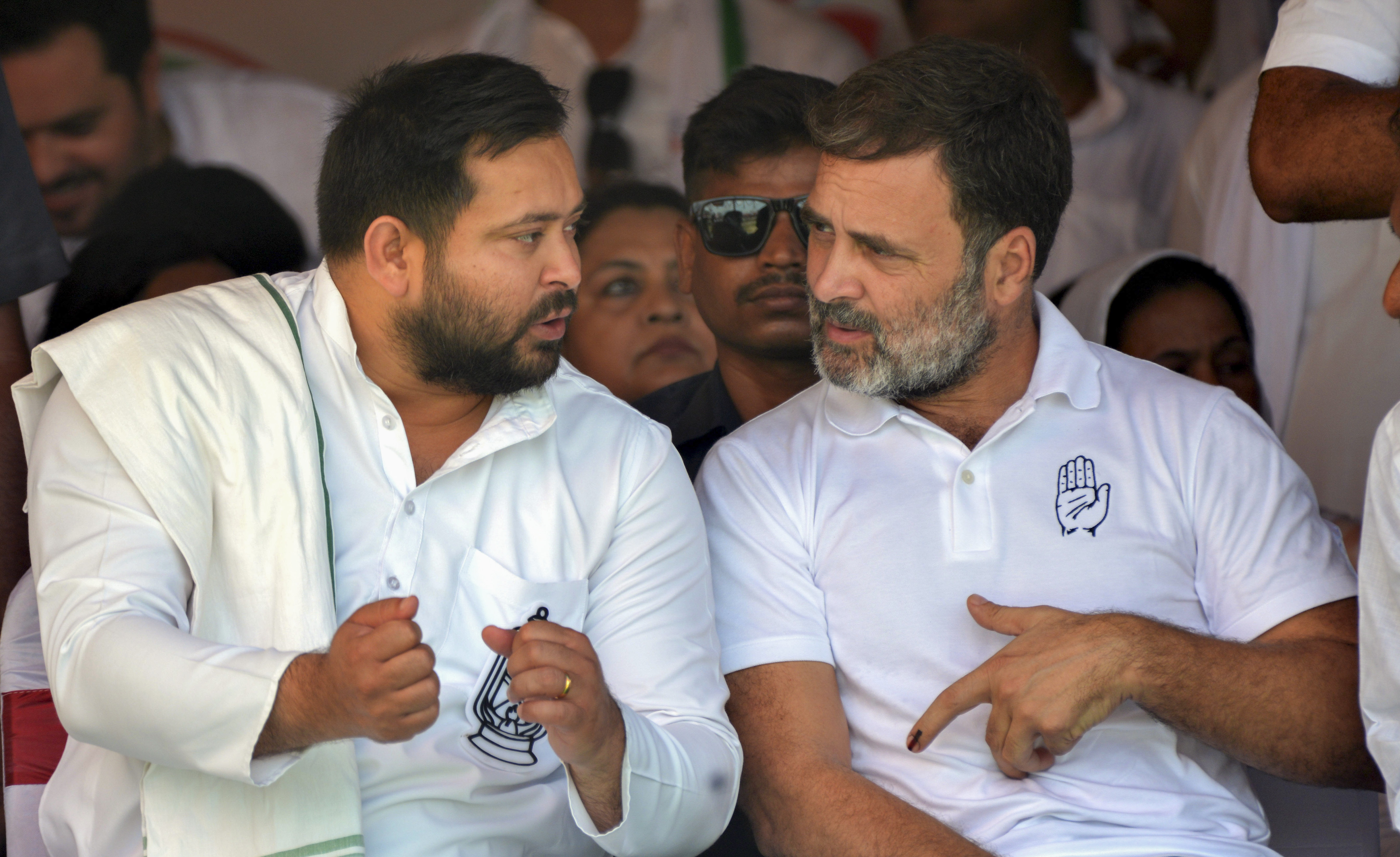 16 दिन, 23 जिले, 1300 KM... बिहार में राहुल की 'वोटर अधिकार यात्रा' के मायने समझिए