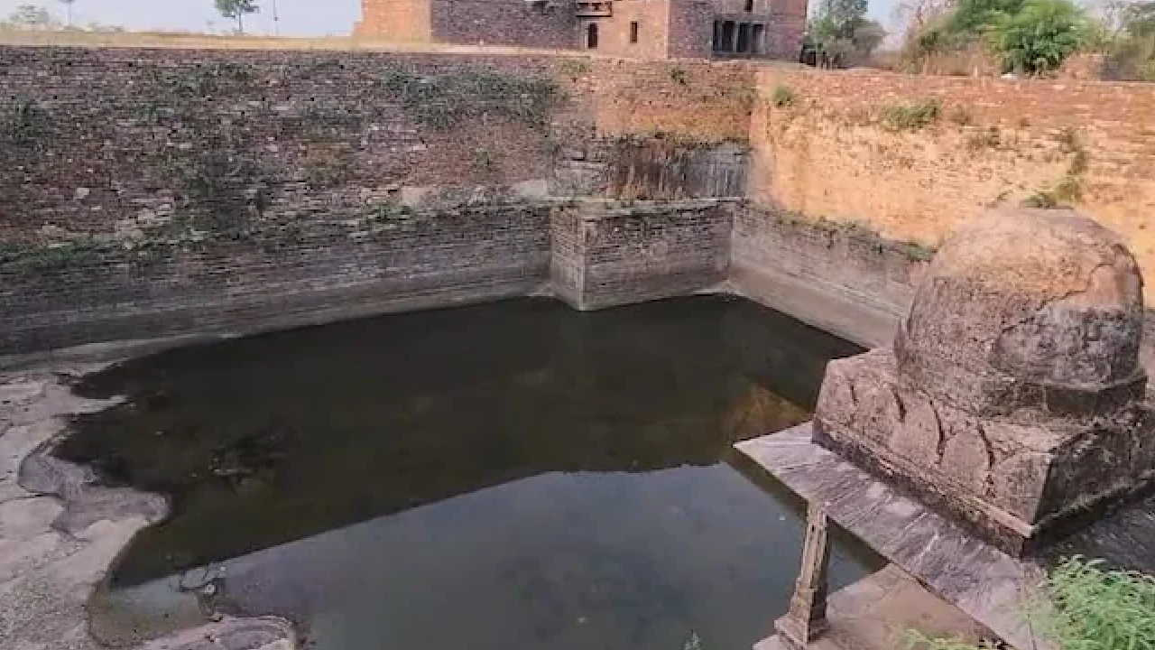 सालों पुरानी तरकीब! रायसेन किले में ऐसे जमा करते हैं साल भर का पानी