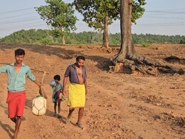 MP News: मूलभूत सुविधाओं को तरस रहे सिंगरौली के इस गांव के 400 से ज्यादा परिवार, अफसर नहीं ले रहे सुध