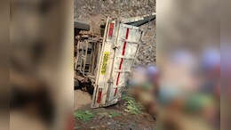 छत्तीसगढ़: कवर्धा में भीषण सड़क हादसे से मचा कोहराम, पिकअप पलटने से 19 की मौत, चार की हालत गंभीर
