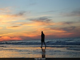 US Man Contracts Flesh-Eating Bacteria After Walking Barefoot On Beach US Man Contracts Flesh-Eating Bacteria After Walking Barefoot On Beach