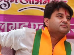 "पहले आतिथ्य सत्कार, फिर अलविदा" : मध्य प्रदेश में चुनाव प्रचार कर रहे कांग्रेस नेताओं से ज्योतिरादित्य सिंधिया "पहले आतिथ्य सत्कार, फिर अलविदा" : मध्य प्रदेश में चुनाव प्रचार कर रहे कांग्रेस नेताओं से ज्योतिरादित्य सिंधिया