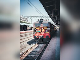 Indian Railway: रेल यात्रियों की बढ़ने वाली है समस्या, इस रूट की इतनी ट्रेनों की रफ्तार थमने से देरी चलेंगी गाड़ियां