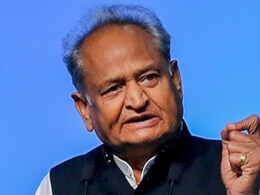 अशोक गहलोत ने कांग्रेस के इन नेताओं को बताया गद्दार, कहा- 'पीठ में छुरा घोपनें वाले हैं' अशोक गहलोत ने कांग्रेस के इन नेताओं को बताया गद्दार, कहा- 'पीठ में छुरा घोपनें वाले हैं'