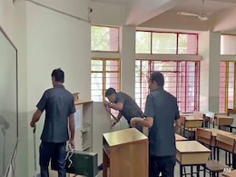Many Lucknow Schools Receive Bomb Threat, Students Sent Home Many Lucknow Schools Receive Bomb Threat, Students Sent Home