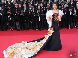 Aishwarya Rai Bachchan To Undergo A Surgery For Her Wrist Injury: Report Aishwarya Rai Bachchan To Undergo A Surgery For Her Wrist Injury: Report