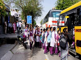 Massive Traffic Jams Hit Delhi, Gurugram Amid Bomb Scare At Schools Massive Traffic Jams Hit Delhi, Gurugram Amid Bomb Scare At Schools