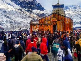 चारधाम यात्रा के दौरान अब तक 52 लोगों की मौत, गंभीर बीमारी वाले श्रद्धालुओं से यात्रा नहीं करने की अपील चारधाम यात्रा के दौरान अब तक 52 लोगों की मौत, गंभीर बीमारी वाले श्रद्धालुओं से यात्रा नहीं करने की अपील