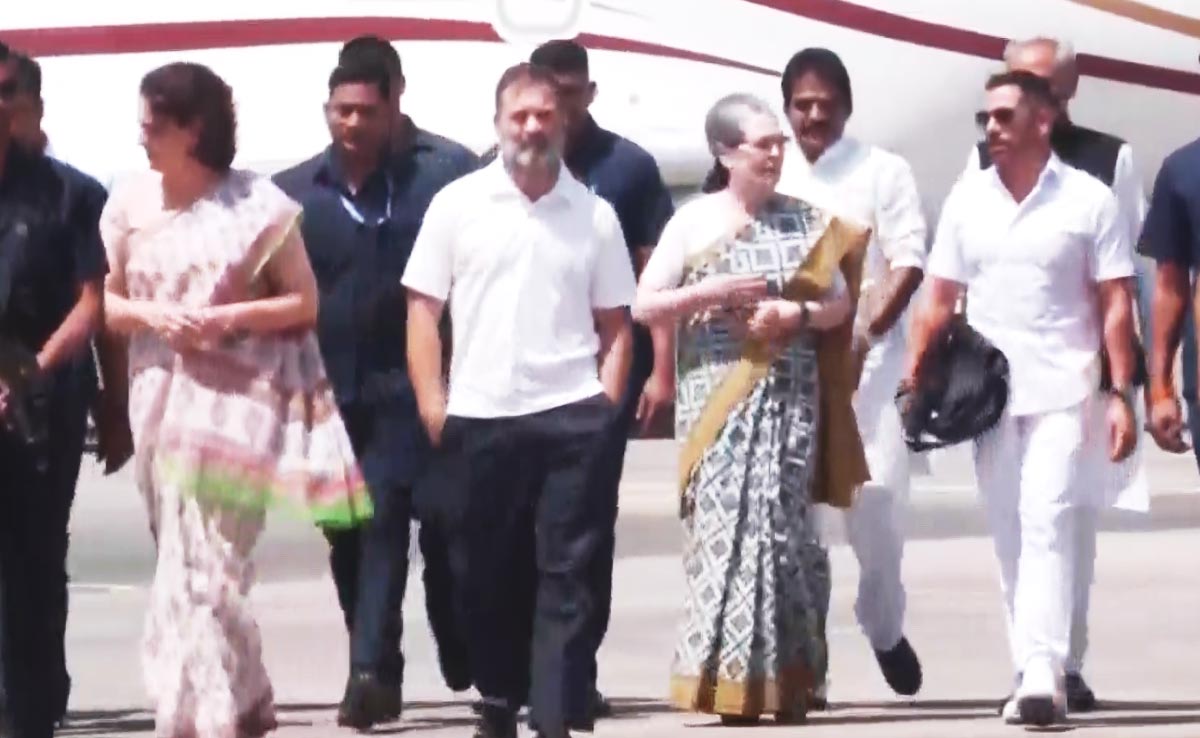 Rahul Gandhi Files Nomination From Raebareli, Gandhis Opt Out Of Amethi
