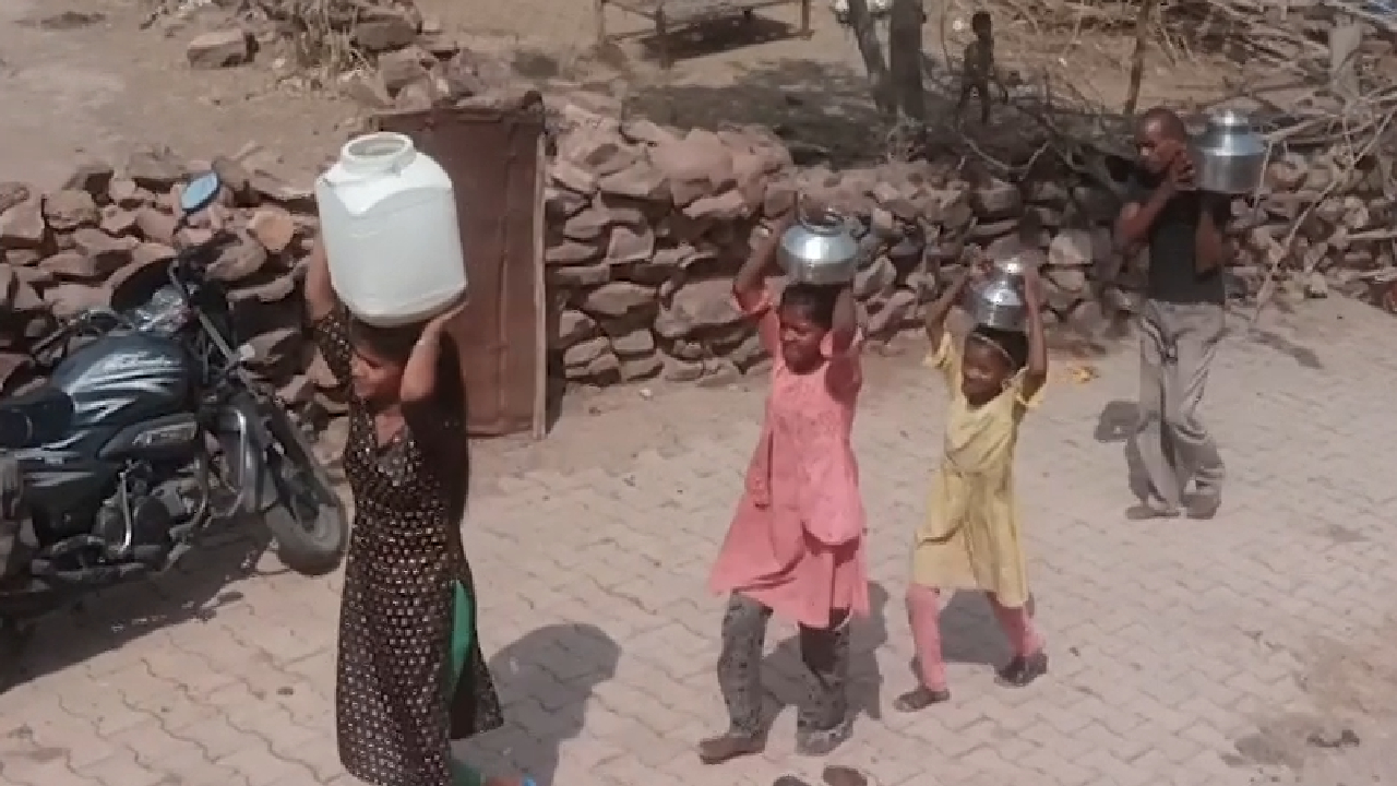 झालावाड़: बूंद-बूंद को तरसा नदी किनारे बसा ये गांव !