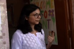 AAP Rajya Sabha MP Swati Maliwal Casts Vote In Phase 6 AAP Rajya Sabha MP Swati Maliwal Casts Vote In Phase 6