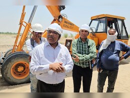 बनास नदी पुल हादसे के 8 दिन बाद पहुंचे अधिकारी, मीडिया के सवाल से भाग खड़े हुए चीफ इंजीनियर बनास नदी पुल हादसे के 8 दिन बाद पहुंचे अधिकारी, मीडिया के सवाल से भाग खड़े हुए चीफ इंजीनियर