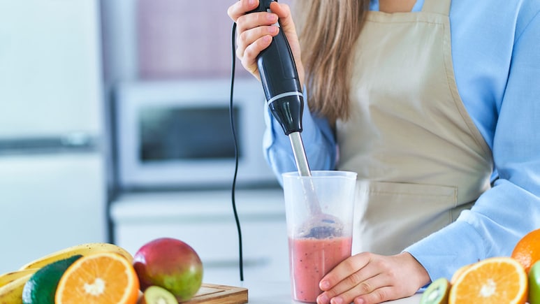 Grazing To Juicing: Doctor Lists Daily "Healthy" Habits That Can Increase Your Insulin Level