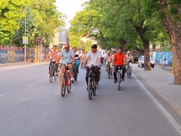World Bicycle Day 2024 : WHO ने रोज सुबह 30 मिनट साइकिल चलाने के बताए 3 जबरदस्त फायदे, छोड़ दिया है चलाना तो कर लीजिए शुरू