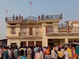 माणूस की हैवान! आईसह पत्नीचा खून केला, 3 लेकरांना संपवलं, स्वत: केली आत्महत्या  माणूस की हैवान! आईसह पत्नीचा खून केला, 3 लेकरांना संपवलं, स्वत: केली आत्महत्या
