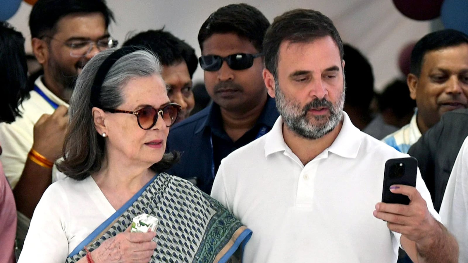 Supreme Court Extends Stay on Rahul Gandhi Probe; Delhi HC to Hear ED Plea in National Herald Case