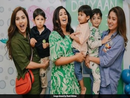 Viral: Shreya Ghoshal, Sunidhi Chauhan And Neeti Mohan With Their Sons At A Party Viral: Shreya Ghoshal, Sunidhi Chauhan And Neeti Mohan With Their Sons At A Party