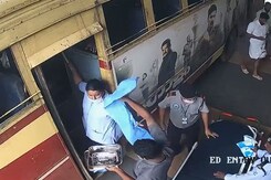 Kerala Woman Goes Into Labour In Bus, Doctors Rush Inside For Delivery Kerala Woman Goes Into Labour In Bus, Doctors Rush Inside For Delivery