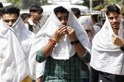 Weather Office Predicts Heatwave In North India, Heavy Rains In South Weather Office Predicts Heatwave In North India, Heavy Rains In South