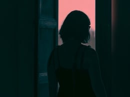 UP Woman Obsesses Over 16-Year-Old Lover, Insists On Living-In Or Kill Self UP Woman Obsesses Over 16-Year-Old Lover, Insists On Living-In Or Kill Self